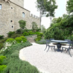 Dettaglio dei giardini del Castello di Carbonana a seguito degli interventi di restauto